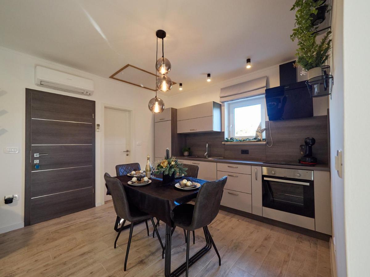 New Apartment Vivano V I D With Amazing View Zambratija  Exterior foto